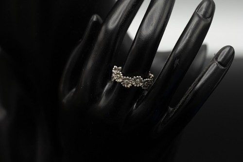 Pandora sparkling daisy - pandora,