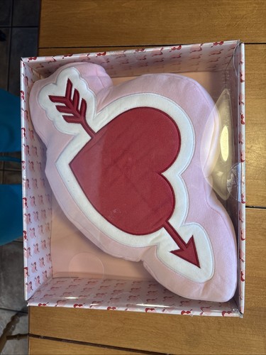 Valentine heart pink pillow - heart,