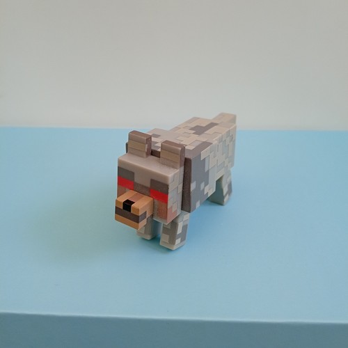 Minecraft red eyed wolf - red,