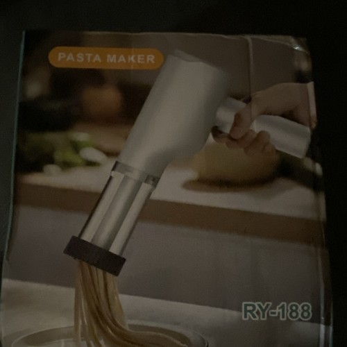 Pasta maker new hand held - hand,