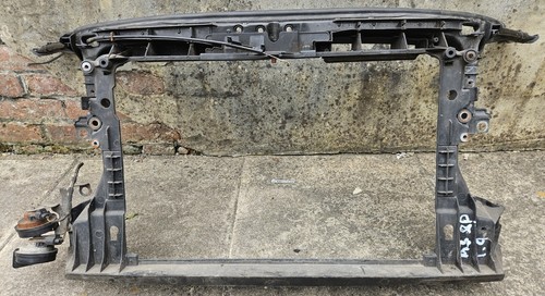 Audi 2010 front slam - front,