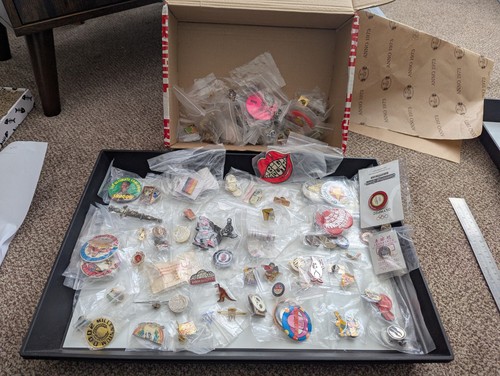 Pin badges job lot blot13 - badges,