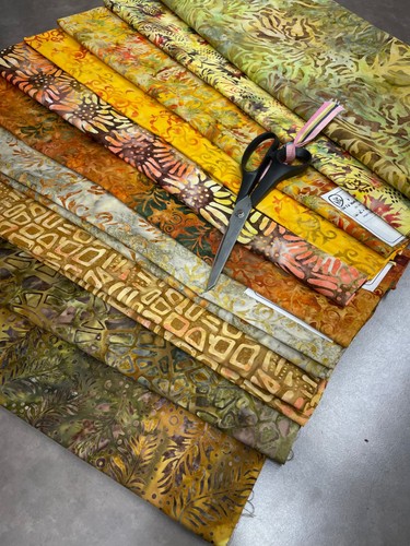 Yds batik fabric - 8,