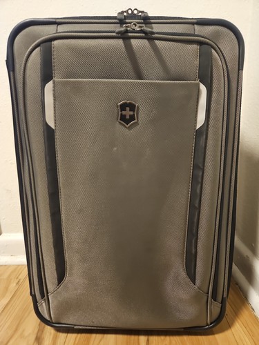 Victorinox werks traveler - victorinox,