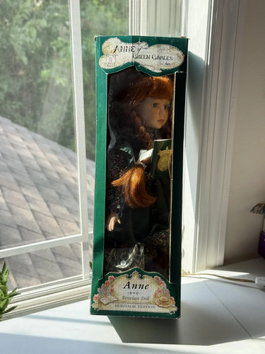 Anne green gables porcelain - anne,