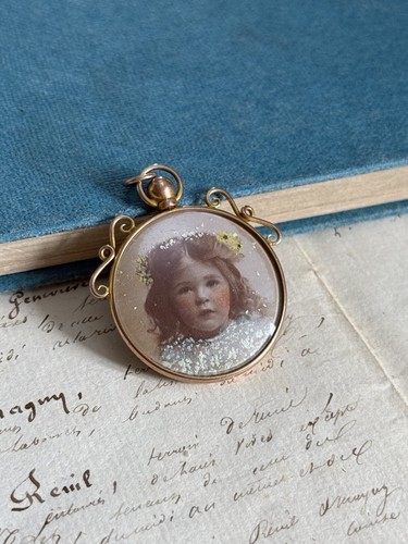 Antique locket pendant - locket,