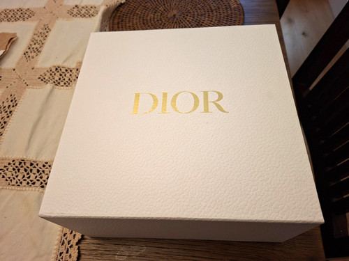 Dior gift box - dior, 23cm