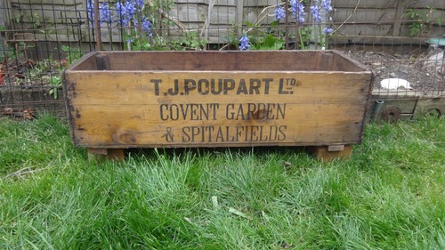 Vintage banana crate j - banana,