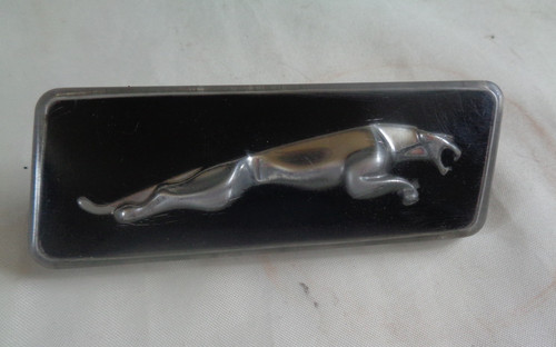 Jaguar xj6 wing - jaguar, badge/emblem