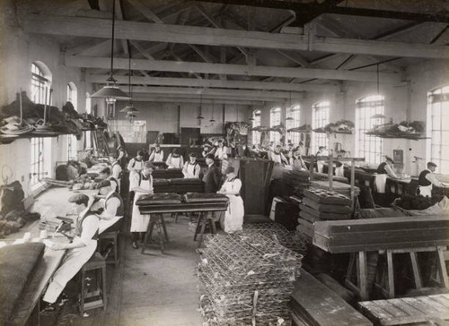 Carriage seat manufacture - carriage,