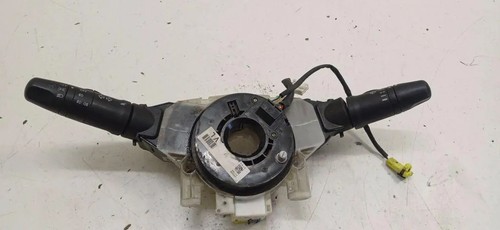 Nissan almera tino v10 - tino,
