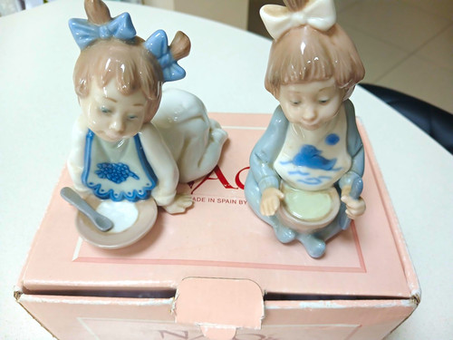 Nao porcelain child figurine - nao,