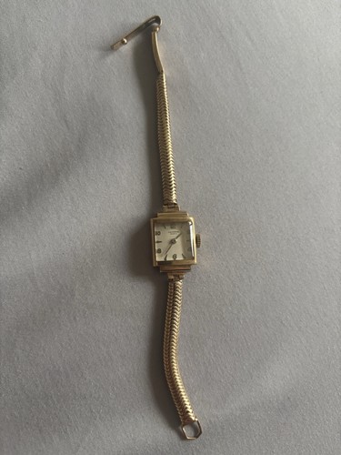 Universal geneve solid - solid, gold