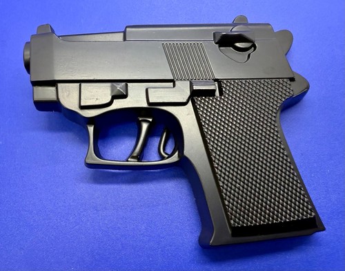 Gun handgun pistol figural - handgun,
