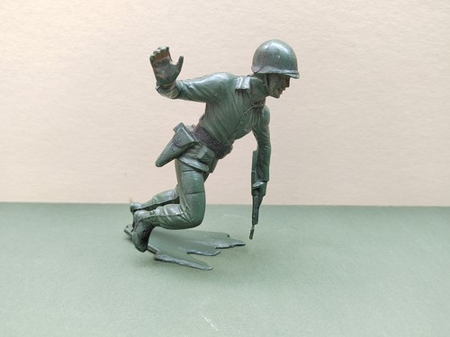 Marx large plastic - plastic, soldier