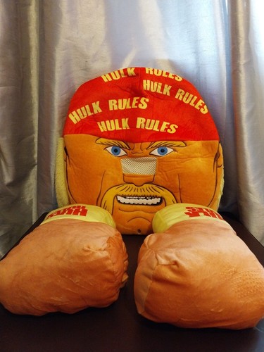 Hulk hogan giant head and - hogan,