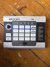 Zoom V3 Vocal Processor Voice Changer with Multi-Effect