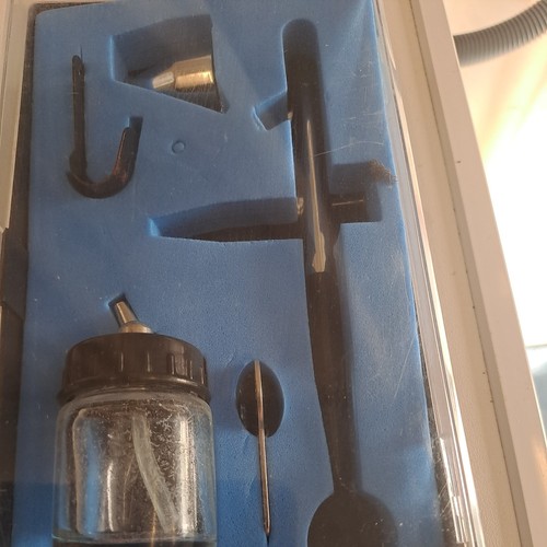Precision gravity feed double - precision,