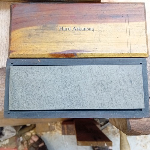 Black translucent hard - _, translucent-hard