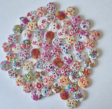 25 Flower Patterned Buttons
