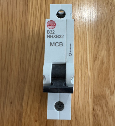 Wylex nhxb32a mcb single pole - wylex,