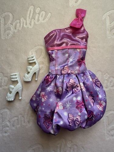 Barbie doll clothes bundle