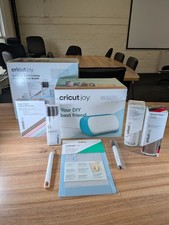 Cricut Joy Compact Smart Cutting Machine Starter Bundle - Blue/White