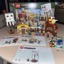 LEGO Minecraft 21273 the Ghast Balloon Village Attack