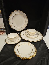 Royal Crown Derby Lombardy 8 Pcs Piece Place Setting Beautiful 