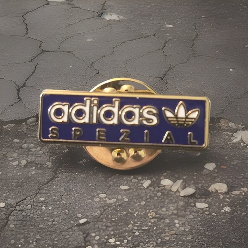 Casuals ultras pin badges a - badges,,