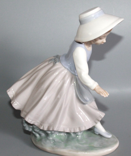 Nao lladro girl - nao,