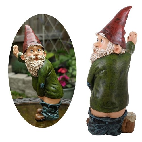Naughty peeing gnome - peeing, statue