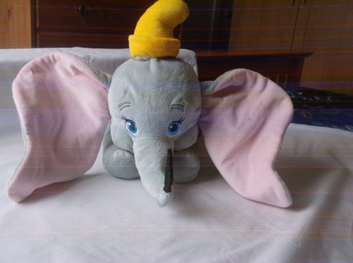 Disney store flying dumbo with - dumbo,