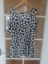 Gorgeous Nina Leonard Floral