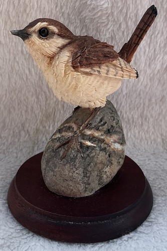 Border fine arts wren - border,