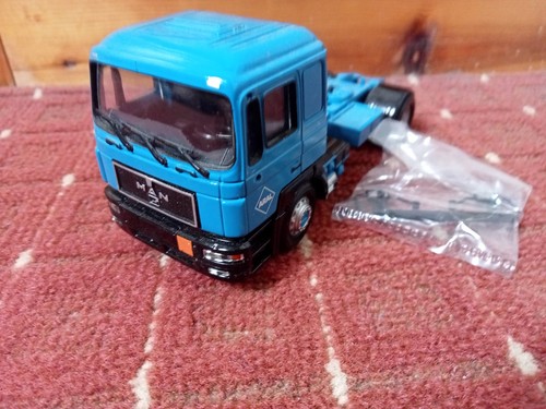 Corgi modern truck - corgi,