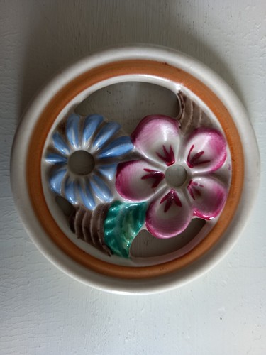 Clarice cliff pottery pot - clarice,
