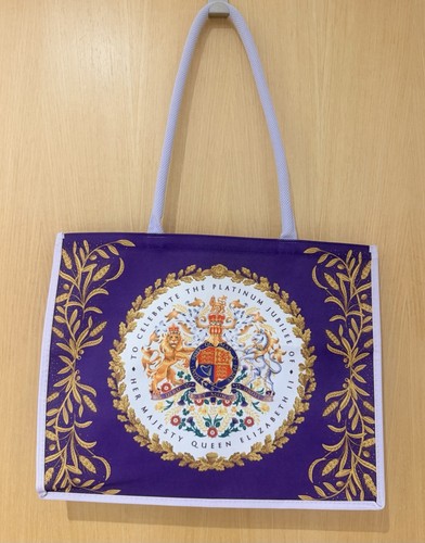 Royal collection trust queen - royal,