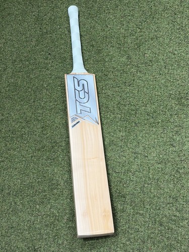 Tcs diamond butterfly - butterfly, cricket