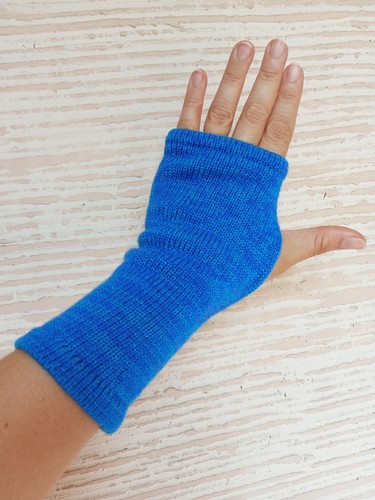 Handmade sky blue knit - , merino