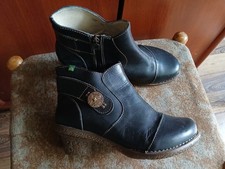 El Naturalista Black Leather Ankle Boots Size 7