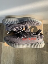 adidas Yeezy Boost 350 V2