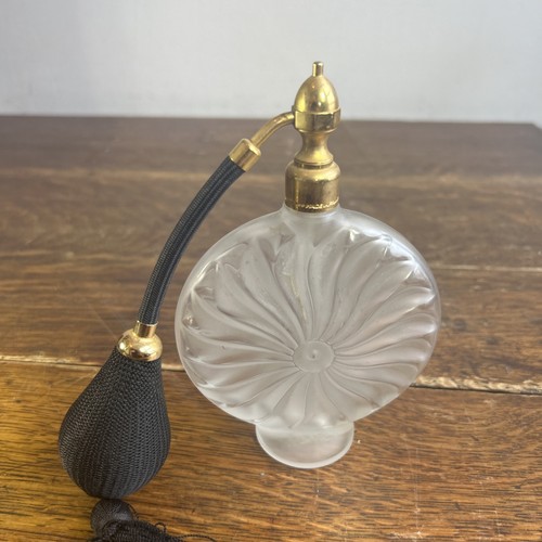 Vintage white satin - vintage, glass