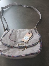 Mantaray cross body bag with a