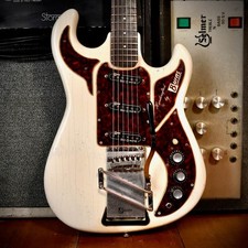 Burns Hank Marvin Signature