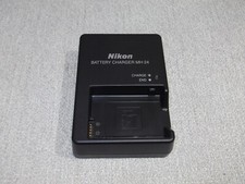 GENUINE ORIGINAL NIKON MH-24 USA Plug BATTERY CHARGER FOR EN-EL14 Batteries