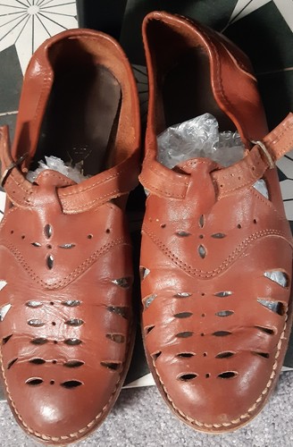 True vintage brown tan leather - true,