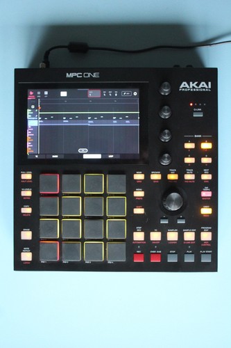 Akai mpc one black - one,,