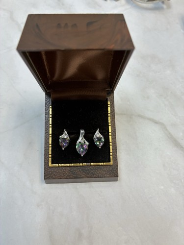 10k white gold earrings - gold,