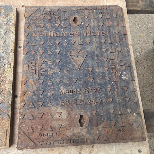 Cast iron manhole cover 630mm - cast,